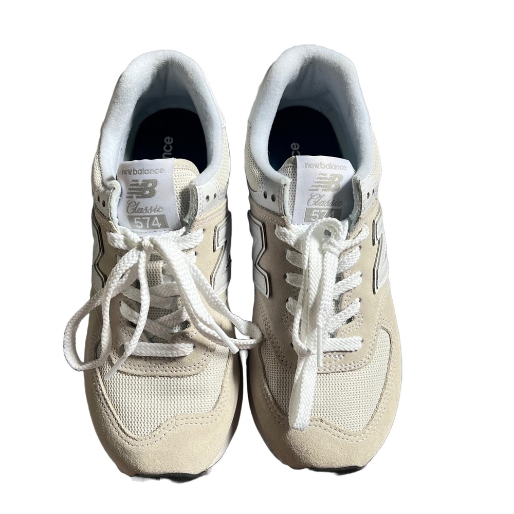 NEW BALANCE GRAY AND WHITE CLASSIC 574 NEUTRAL SNEAKER SIZE 7 - Picture 3 of 12